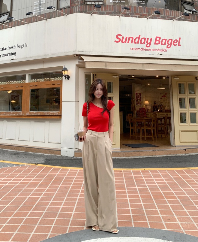 Biết được 4 mẫu quần dài hoàn hảo để phối cùng áo màu sắc, chị em sẽ mặc đẹp xuất sắc hơn hẳn - 6