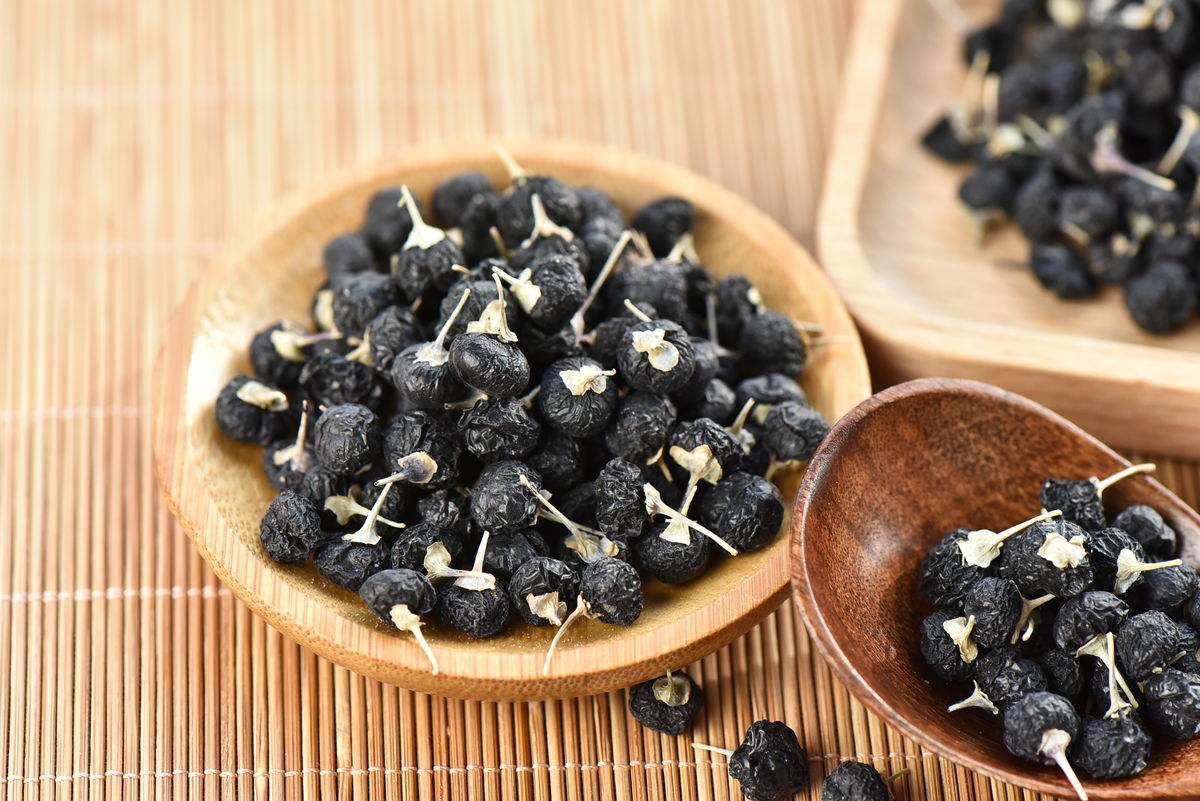 Kỷ tử đen: quý và hiếm hơn cả kỷ tử đỏ